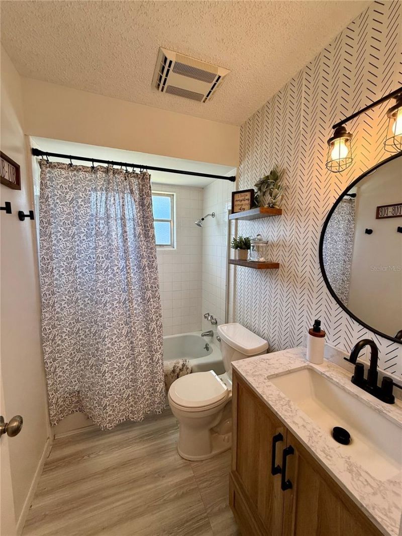 3607 Cambridge Dr W, Bradenton, FL 34205 Photo