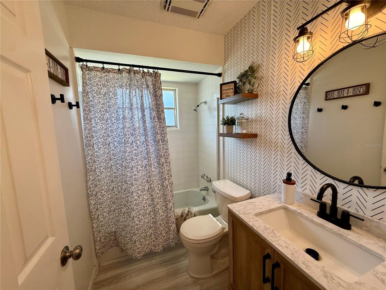 3607 Cambridge Dr W, Bradenton, FL 34205 Photo