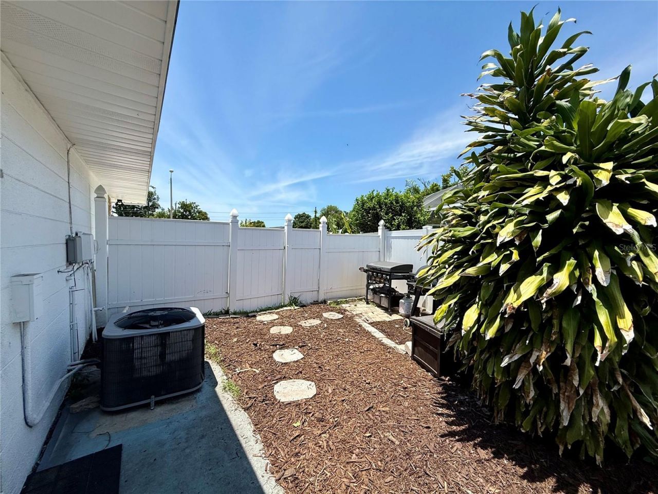 3607 Cambridge Dr W, Bradenton, FL 34205 Photo