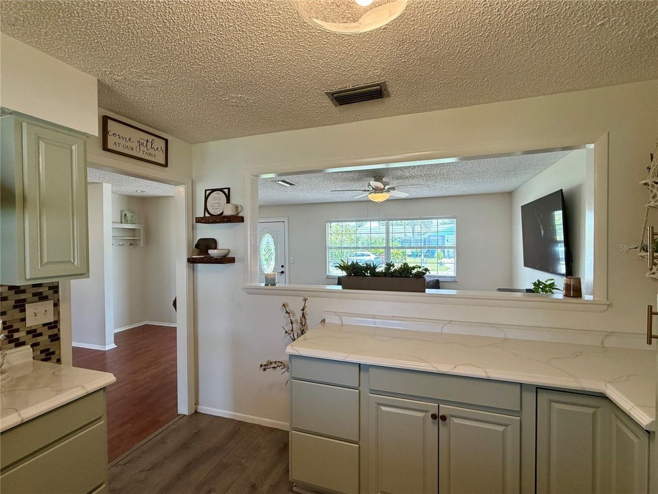3607 Cambridge Dr W, Bradenton, FL 34205 Photo