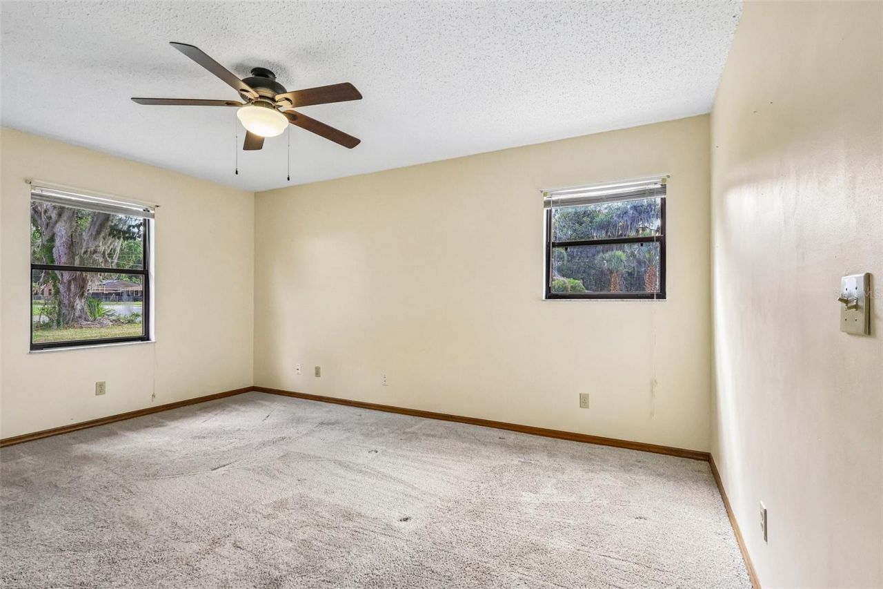 931 Cr 457a , Lake Panasoffkee, FL 33538 Photo