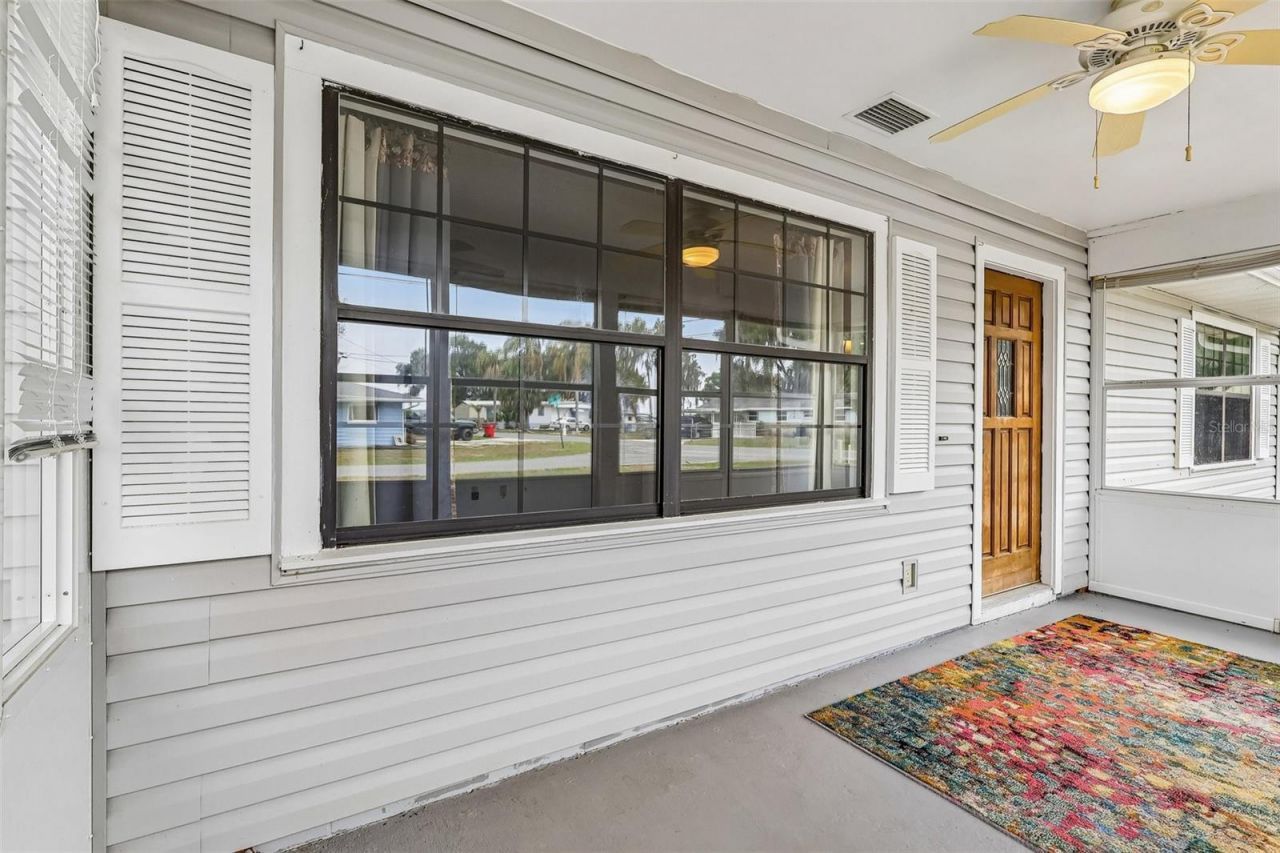 931 Cr 457a , Lake Panasoffkee, FL 33538 Photo