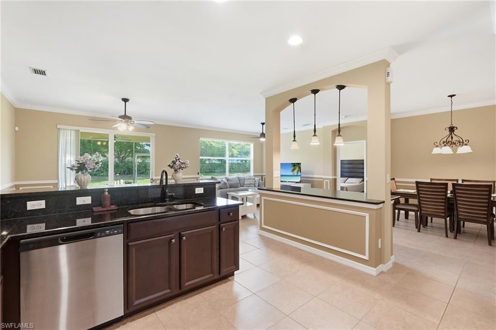 2506 Blackburn Cir, Cape Coral, FL 33991 Photo
