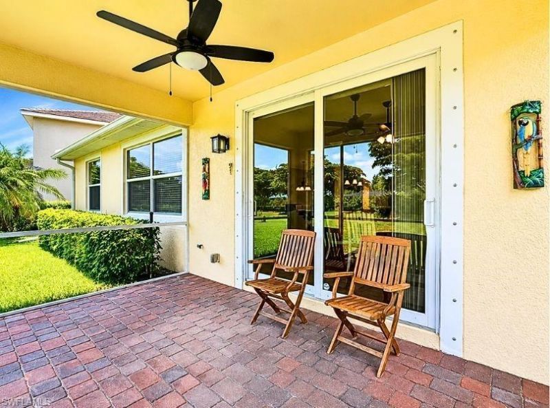 2506 Blackburn Cir, Cape Coral, FL 33991 Photo