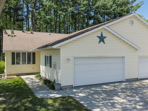 1711 Hillcrest Drive, Baraboo, WI 53913