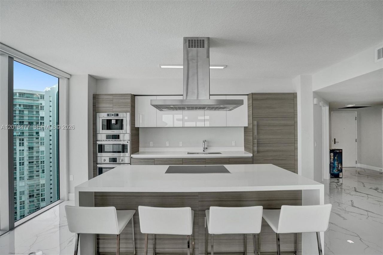 330 Sunny Isles Blvd , Unit 5-2207, Sunny Isles Beach, FL 33160 Photo