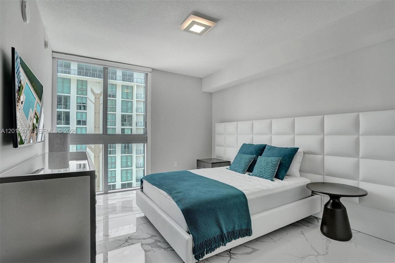 330 Sunny Isles Blvd , Unit 5-2207, Sunny Isles Beach, FL 33160 Photo
