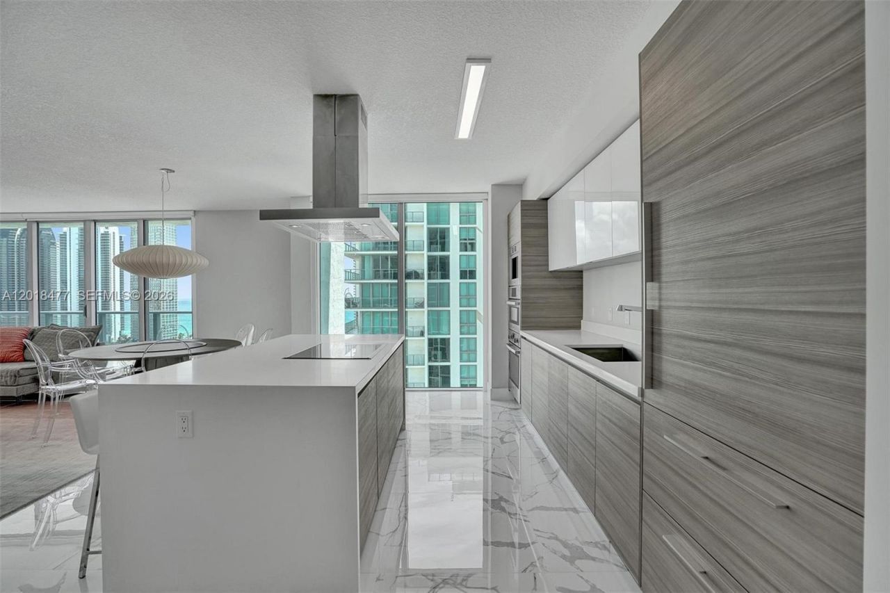 330 Sunny Isles Blvd , Unit 5-2207, Sunny Isles Beach, FL 33160 Photo