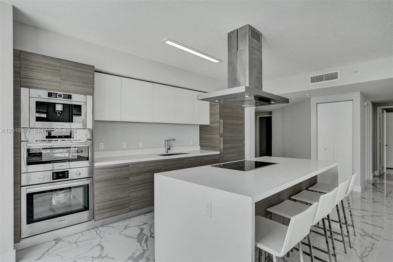 330 Sunny Isles Blvd , Unit 5-2207, Sunny Isles Beach, FL 33160 Photo
