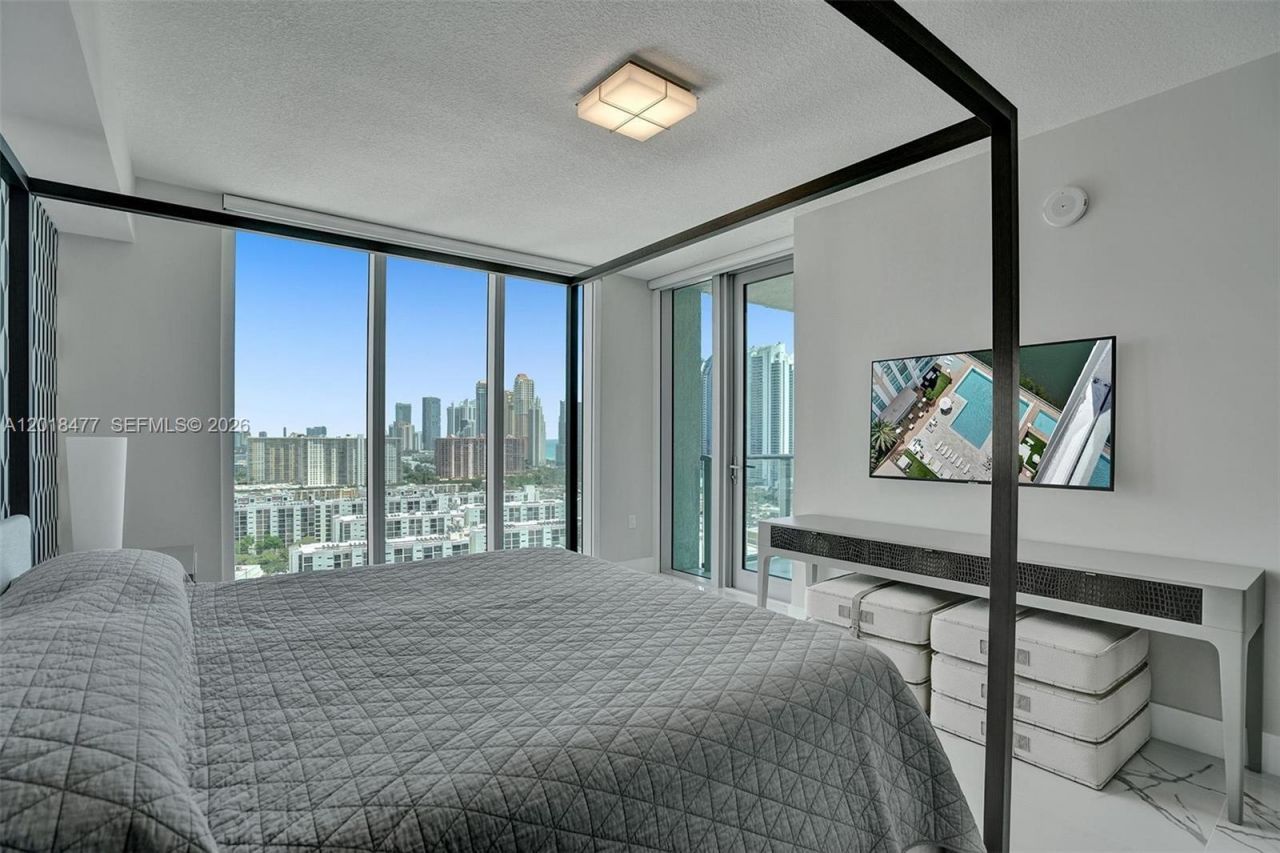 330 Sunny Isles Blvd , Unit 5-2207, Sunny Isles Beach, FL 33160 Photo