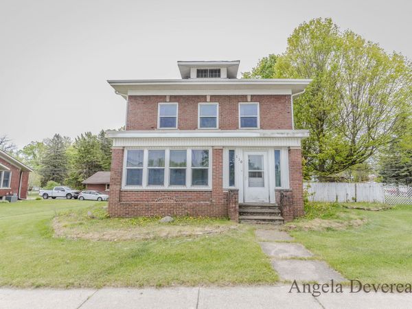 110 E Main Street, Edmore, MI 48829