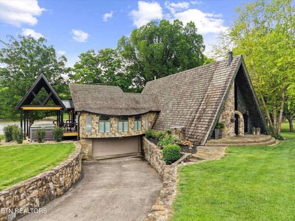 3260 Cox Rd, Louisville, TN 37777