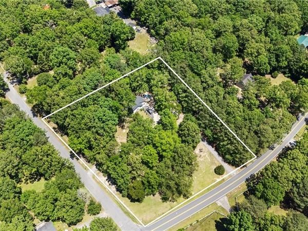 16 Two Run Crossing NW, Cartersville, GA 30120