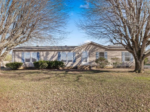 124 Oak Hill Dr , Portland, TN 37148