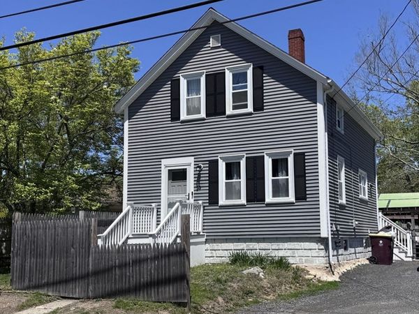 39 Nyes Lane, Acushnet, MA 02743