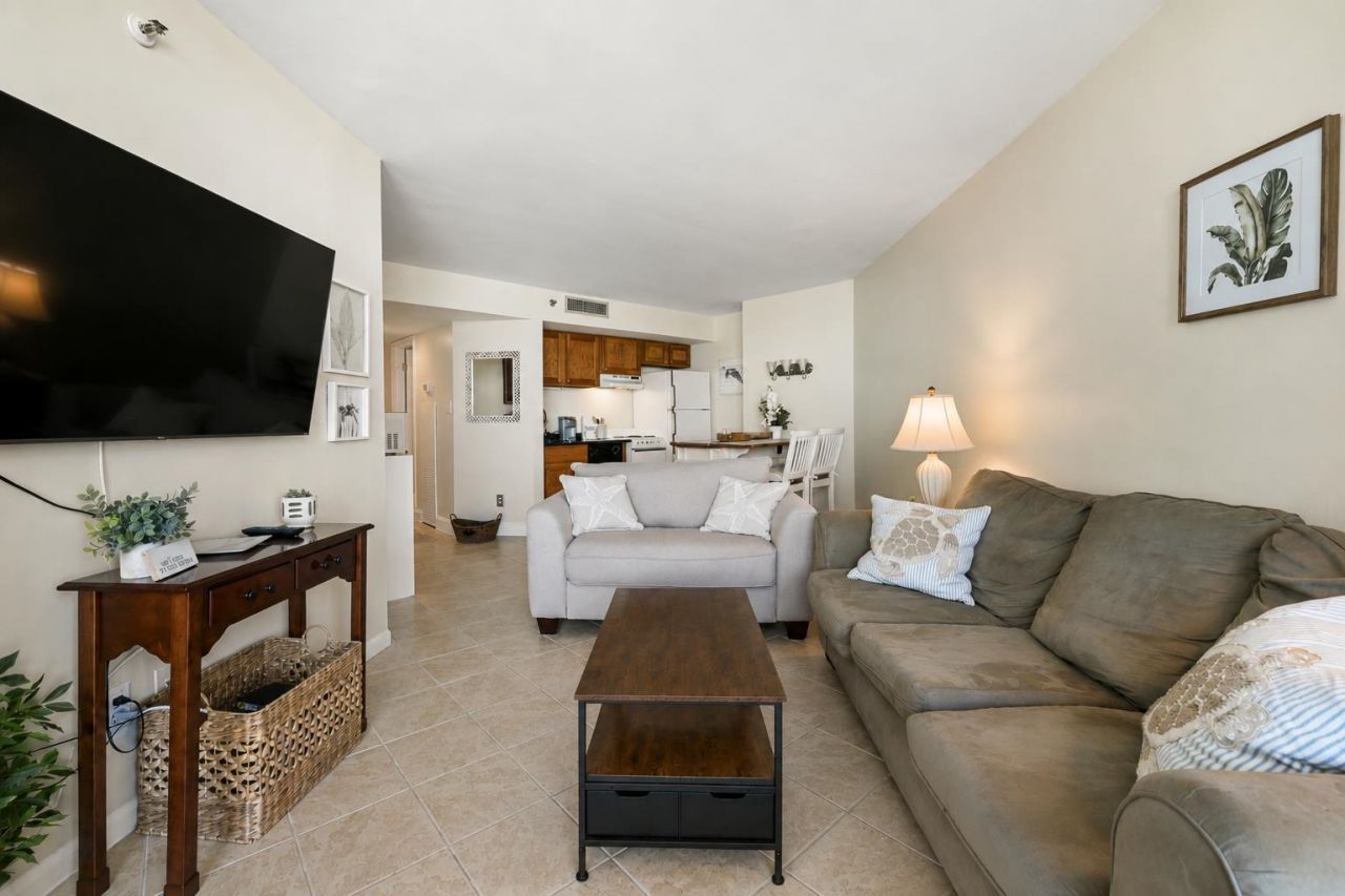 5523 N Ocean Blvd.  Photo 9