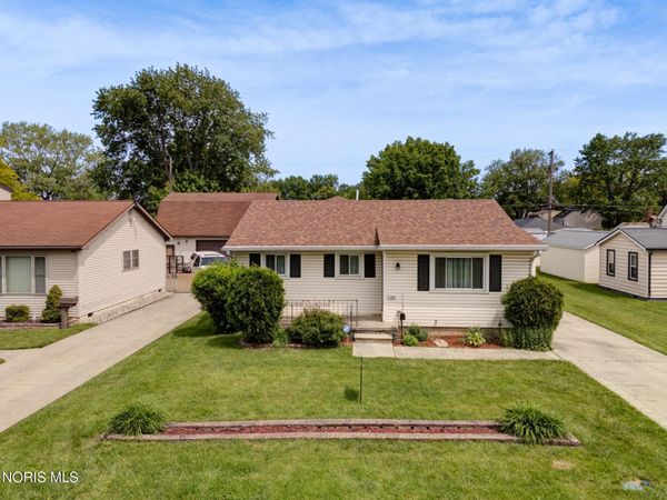 1906 Newport Avenue, Toledo, OH 43613