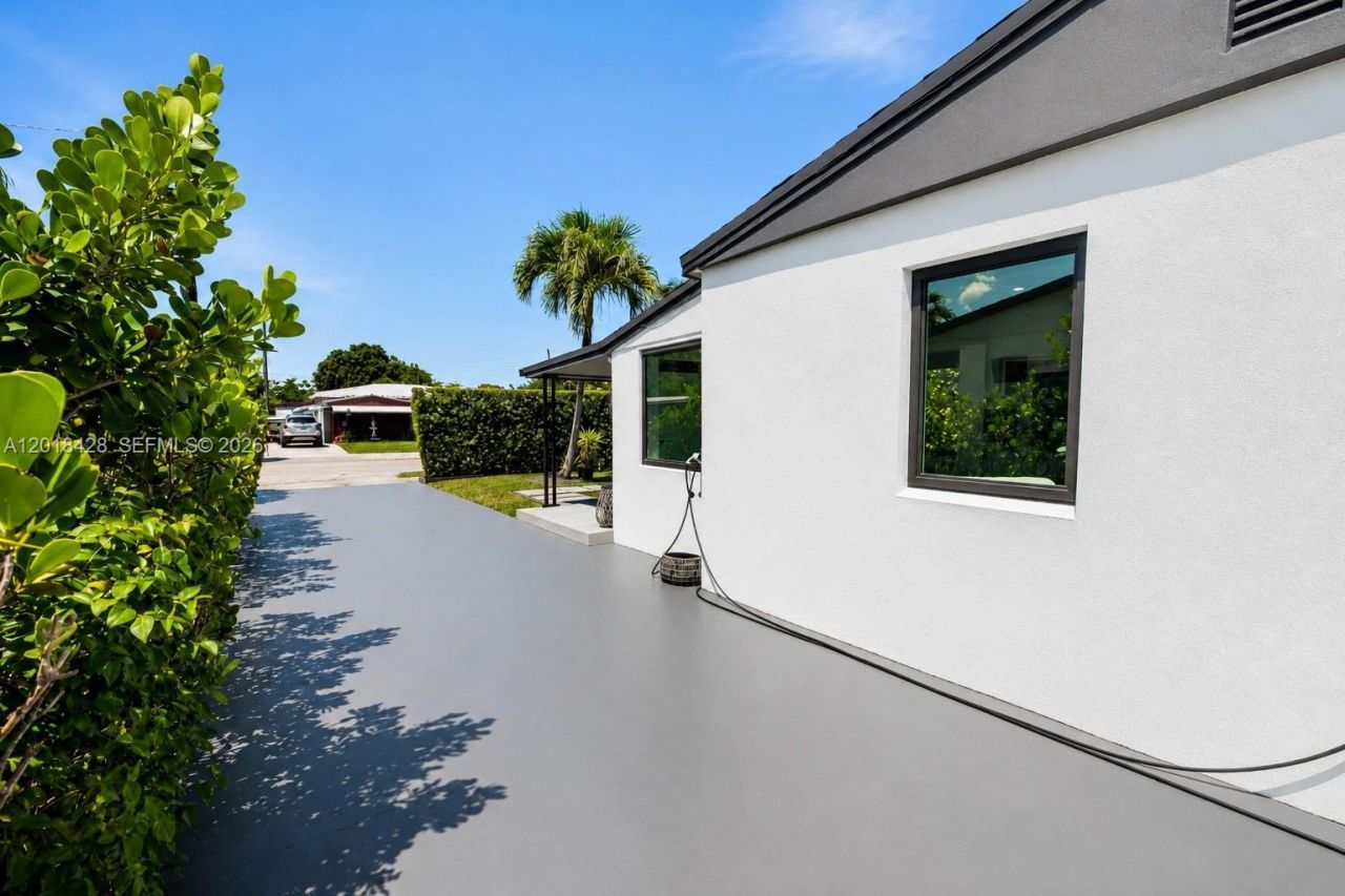 228 SW 22nd St, Fort Lauderdale, FL 33315 Photo