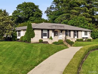 9102 Fox Estates Drive Sunset Hills, MO 63127
