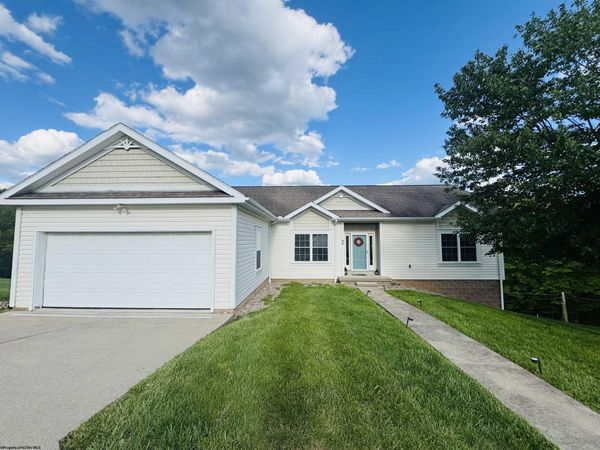 90 Silver Maple Court, Fairmont, WV 26554