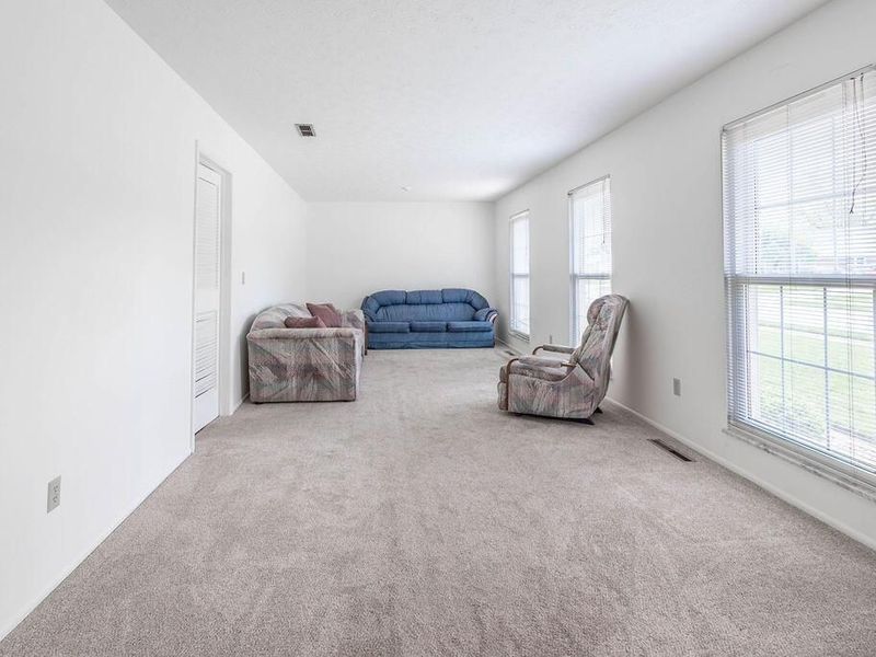 236 Barcelona Avenue, Westerville, OH 43081 Photo 12