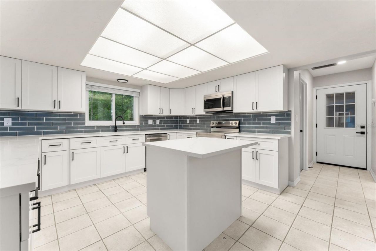 3511 NW 30th Boulevard , Gainesville, FL 32605 Photo