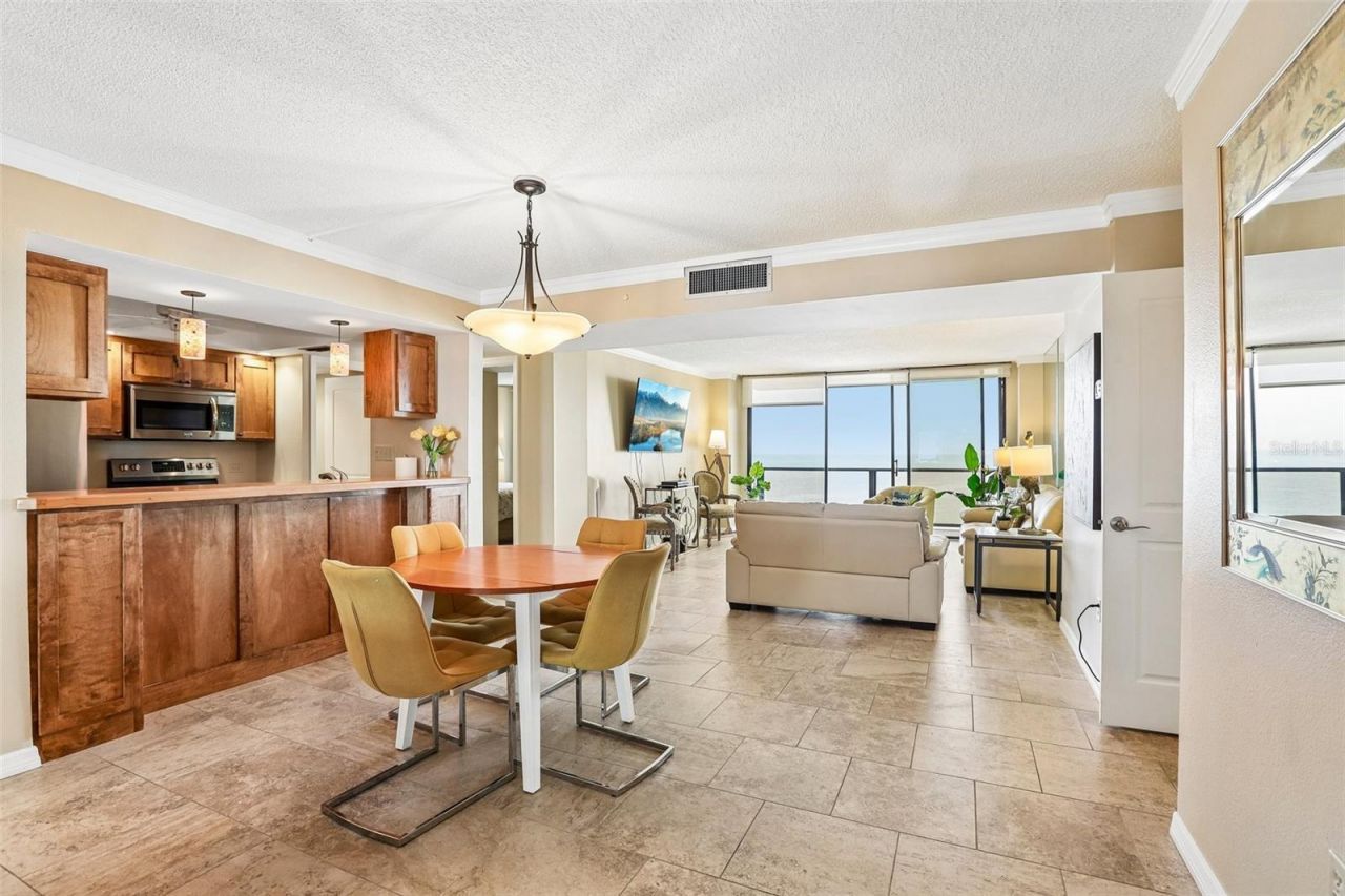 450 S Gulfview Boulevard, Unit 703, Clearwater, FL 33767 Photo