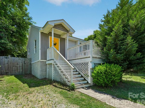 1824 Double Oaks Road, Charlotte, NC 28206