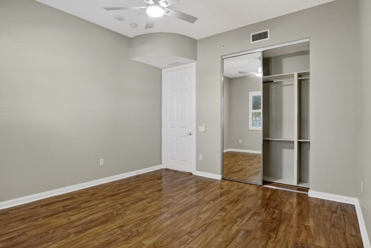 37 E Harbour Isle Dr Drive E, Unit 106, Fort Pierce, FL 34949 Photo