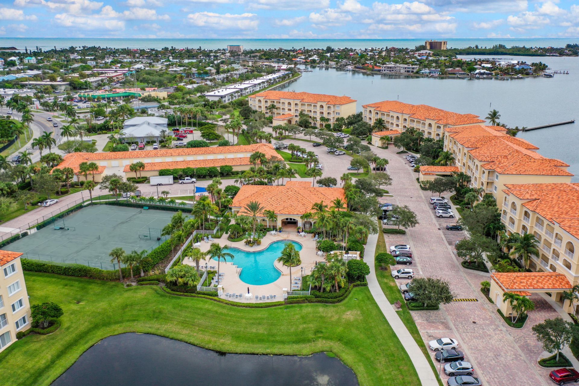 37 E Harbour Isle Dr Drive E, Unit 106, Fort Pierce, FL 34949 Photo