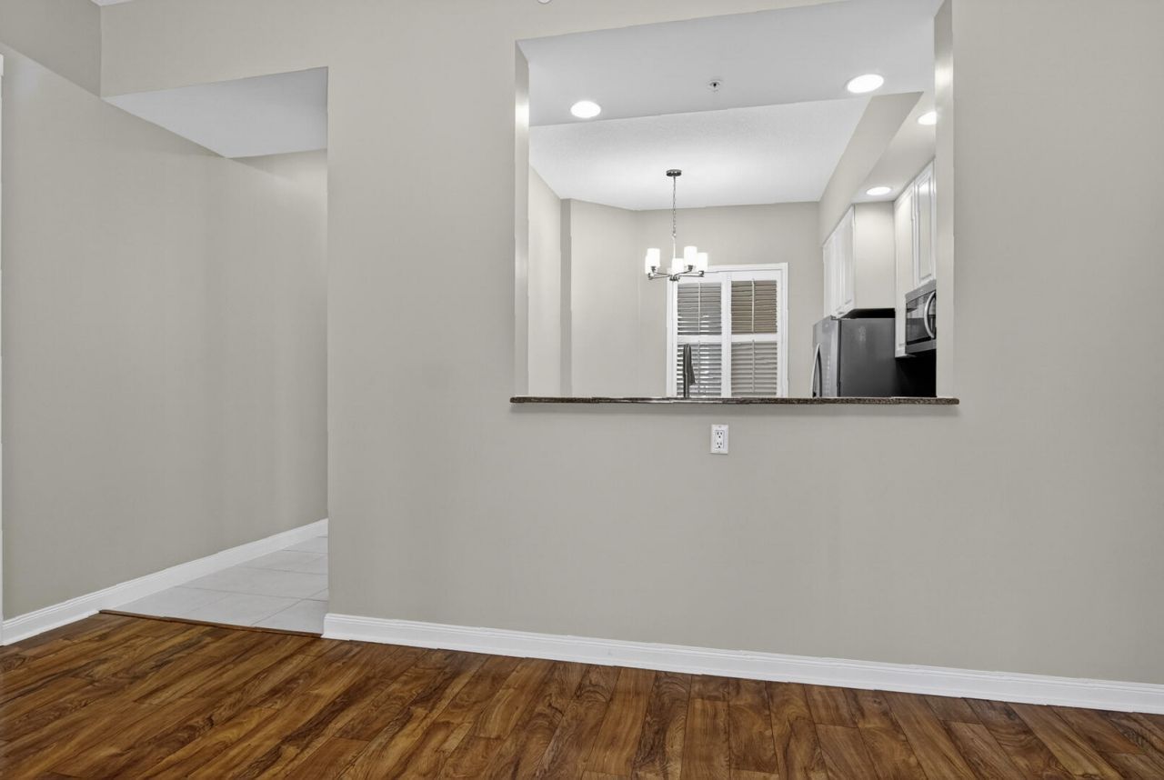 37 E Harbour Isle Dr Drive E, Unit 106, Fort Pierce, FL 34949 Photo