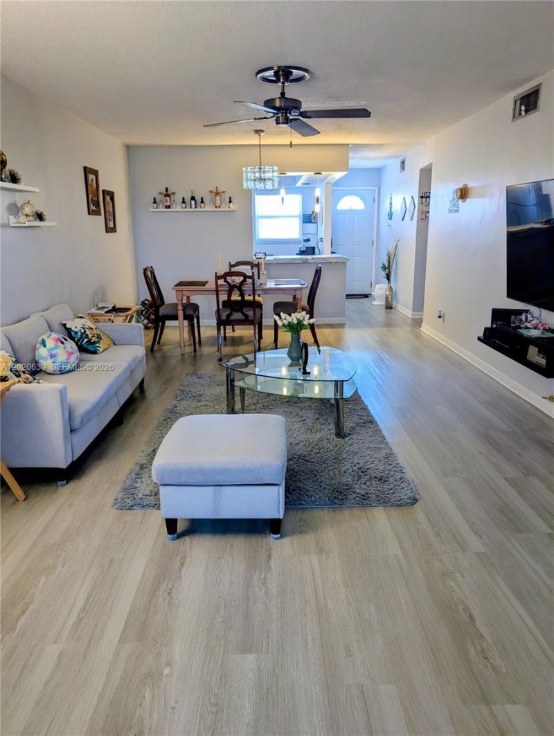 130 NE 26th Ave , Unit 4010, Boynton Beach, FL 33435 Photo