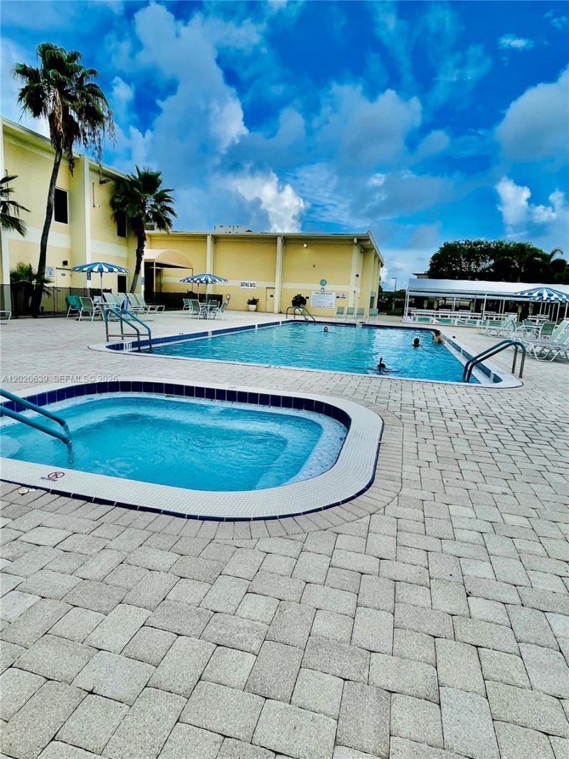 130 NE 26th Ave , Unit 4010, Boynton Beach, FL 33435 Photo