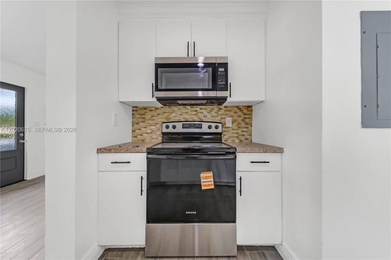 2440 NW 31st Ave, Fort Lauderdale, FL 33311 Photo