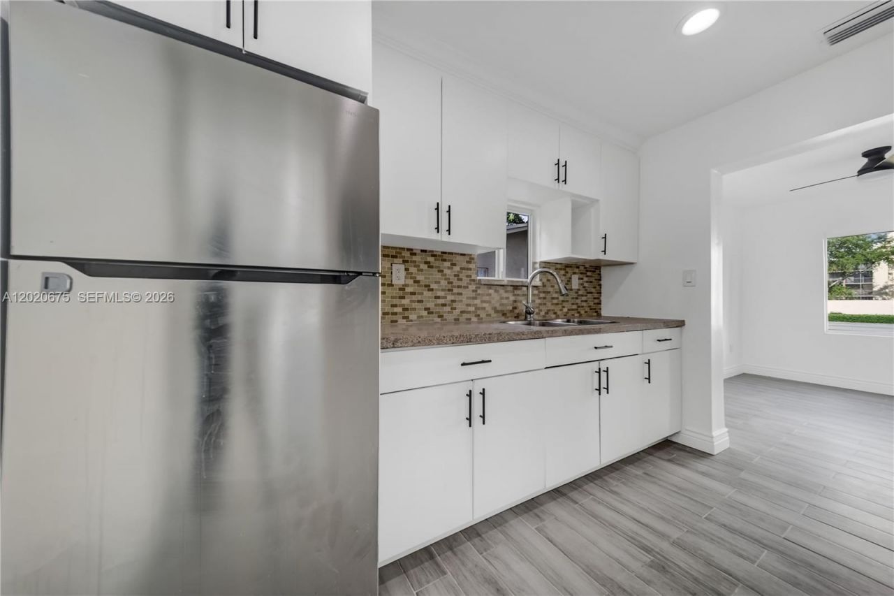 2440 NW 31st Ave, Fort Lauderdale, FL 33311 Photo