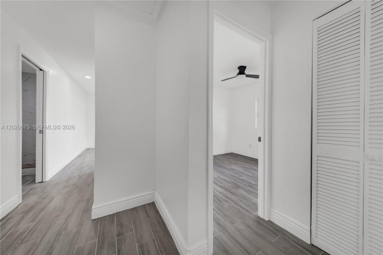 2440 NW 31st Ave, Fort Lauderdale, FL 33311 Photo