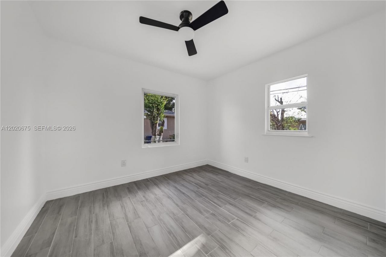 2440 NW 31st Ave, Fort Lauderdale, FL 33311 Photo