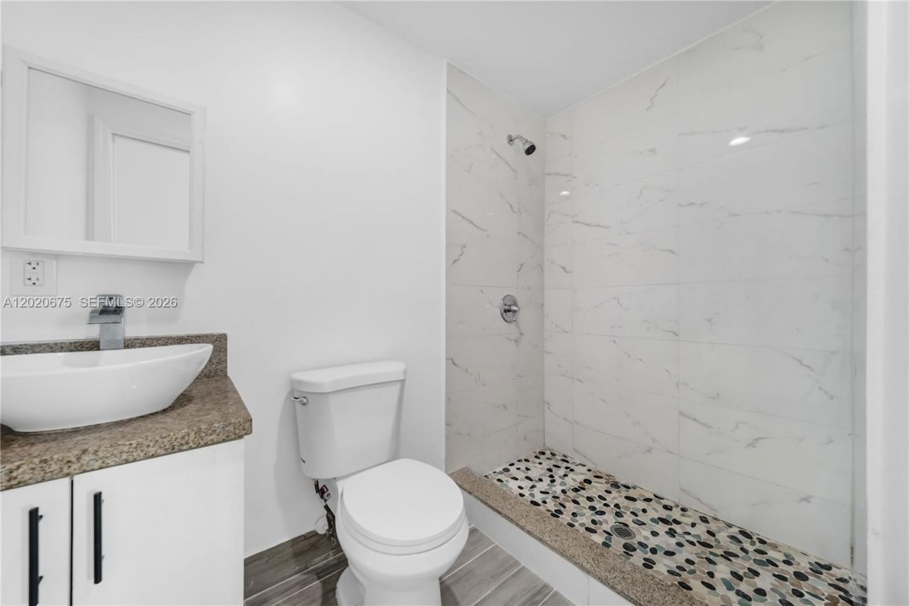 2440 NW 31st Ave, Fort Lauderdale, FL 33311 Photo