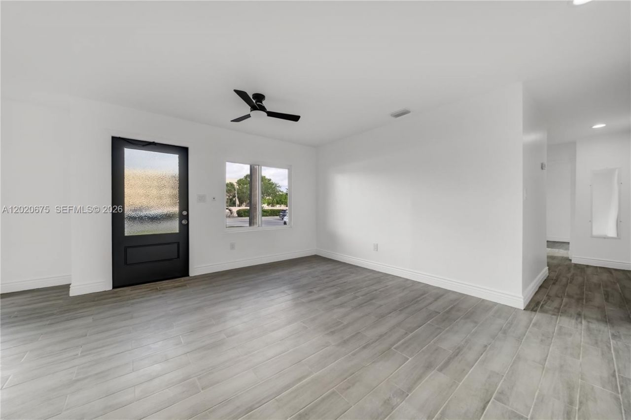 2440 NW 31st Ave, Fort Lauderdale, FL 33311 Photo