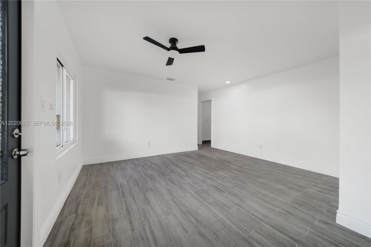 2440 NW 31st Ave, Fort Lauderdale, FL 33311 Photo