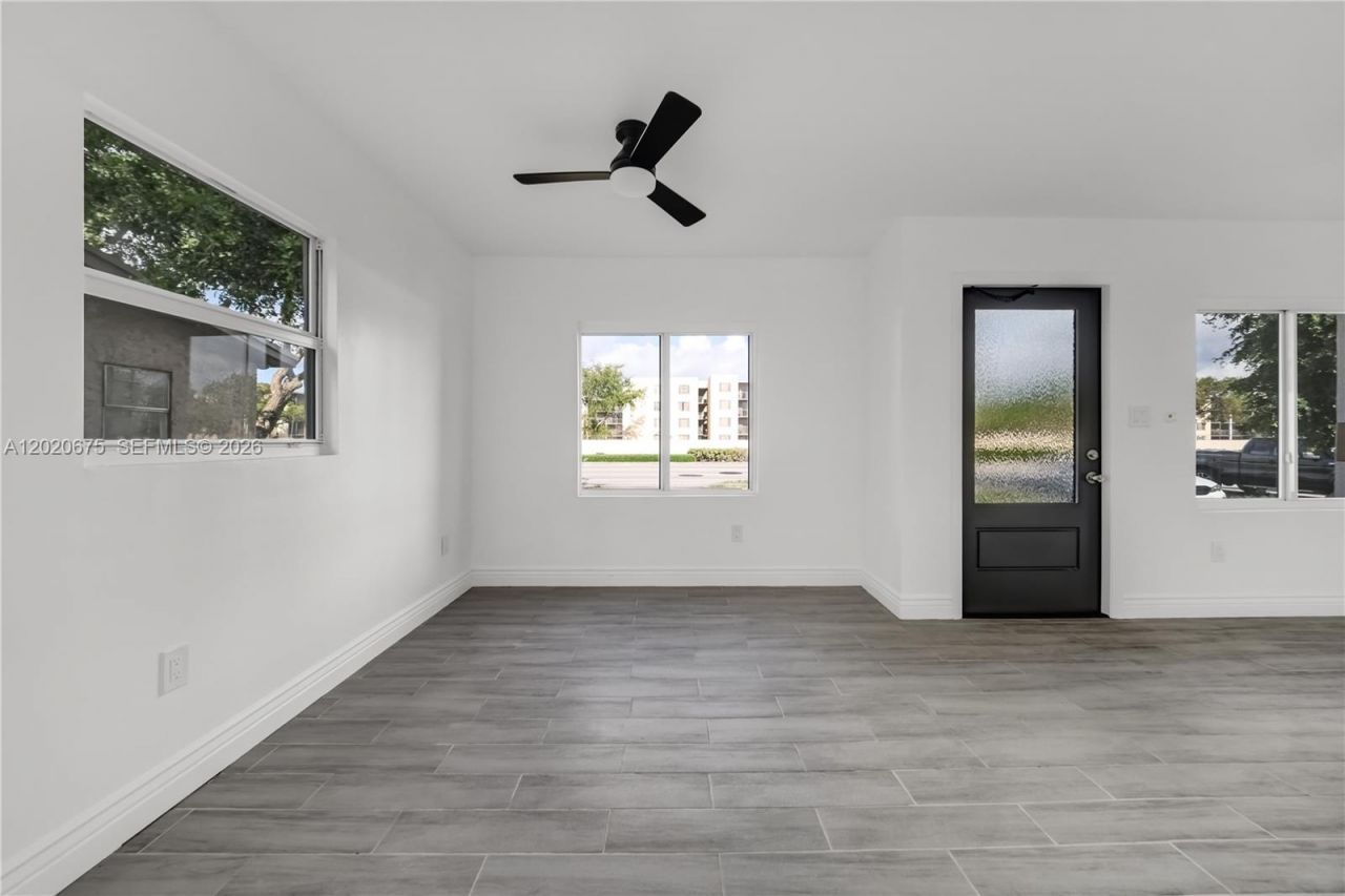 2440 NW 31st Ave, Fort Lauderdale, FL 33311 Photo