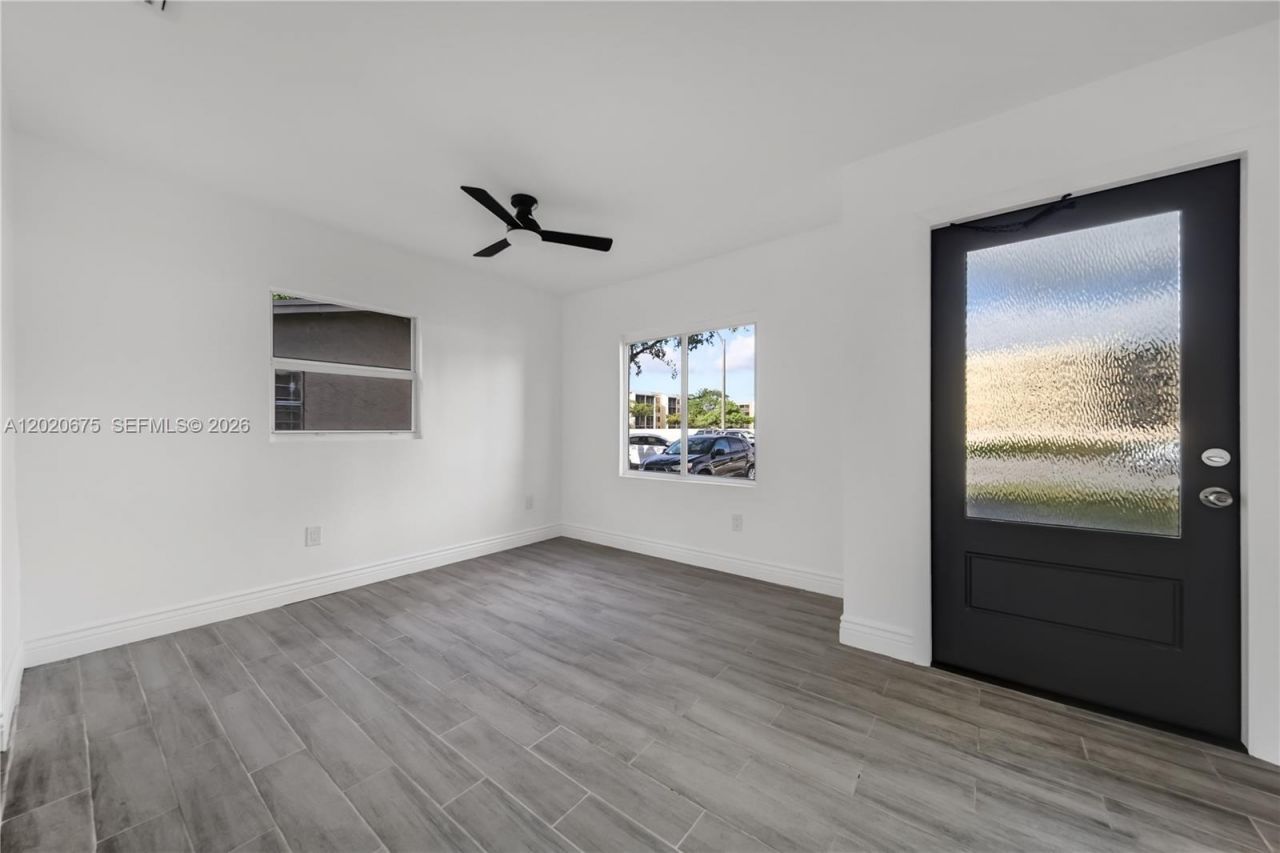 2440 NW 31st Ave, Fort Lauderdale, FL 33311 Photo