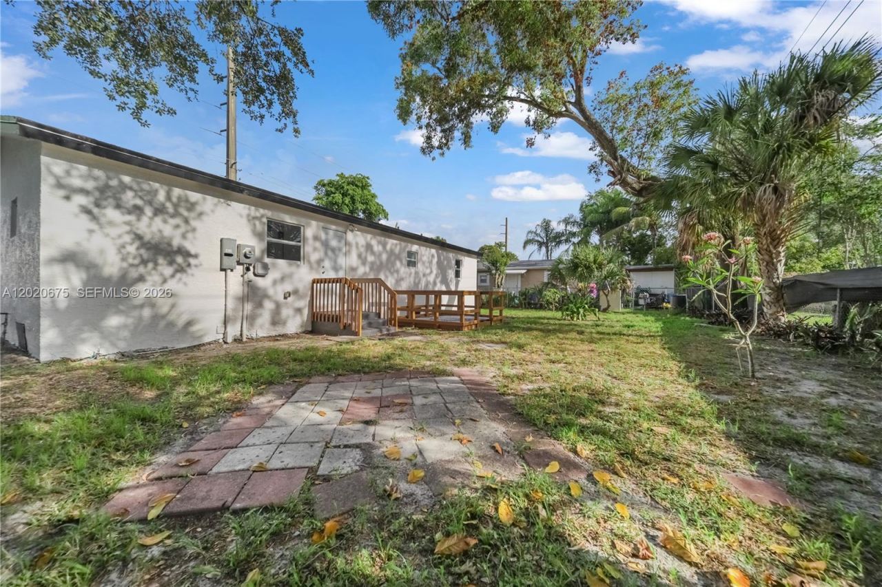 2440 NW 31st Ave, Fort Lauderdale, FL 33311 Photo