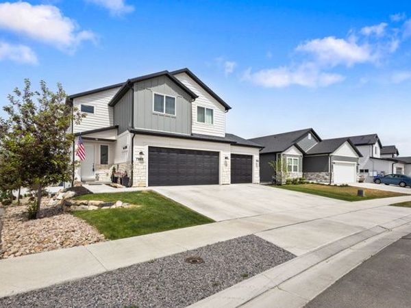 7889 N BRISTLECONE RD E, Eagle Mountain, UT 84005