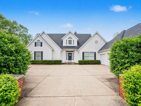 50633 Hollybrook Drive, Granger, IN 46530