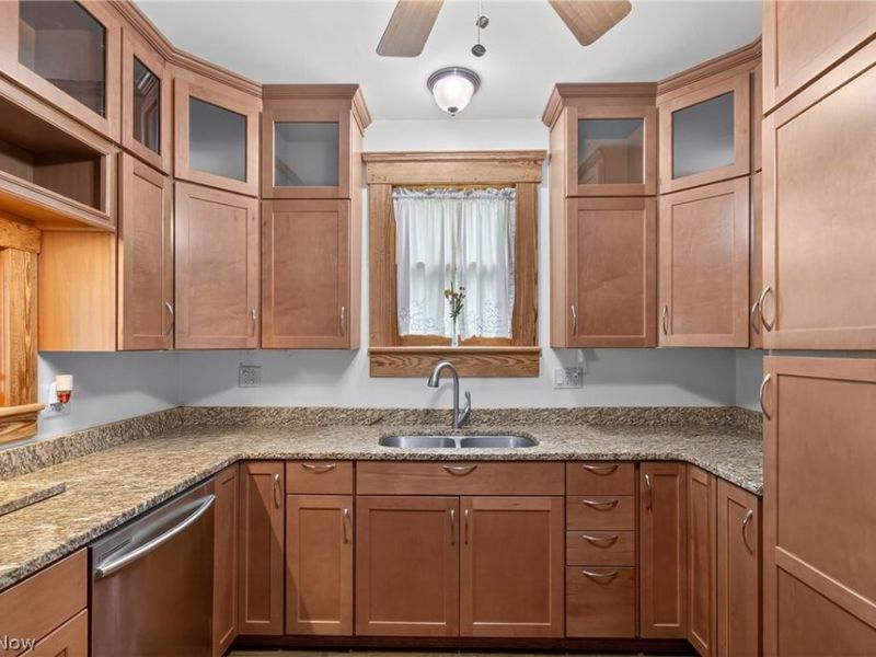 2443 3rd Street , Cuyahoga Falls, OH 44221 Photo 12