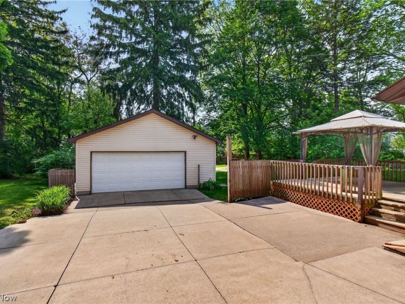 2443 3rd Street , Cuyahoga Falls, OH 44221 Photo 3