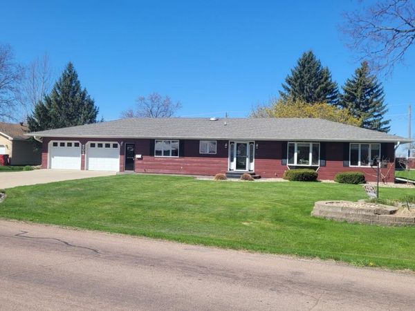 502 S SMITH STREET, Clark, SD 57225