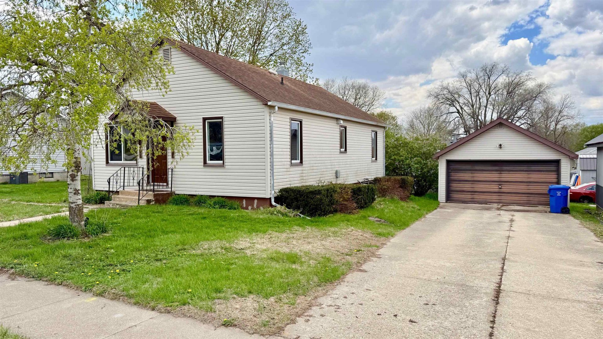 412 2nd St Road , Sioux Rapids, IA 50585 Main Photo