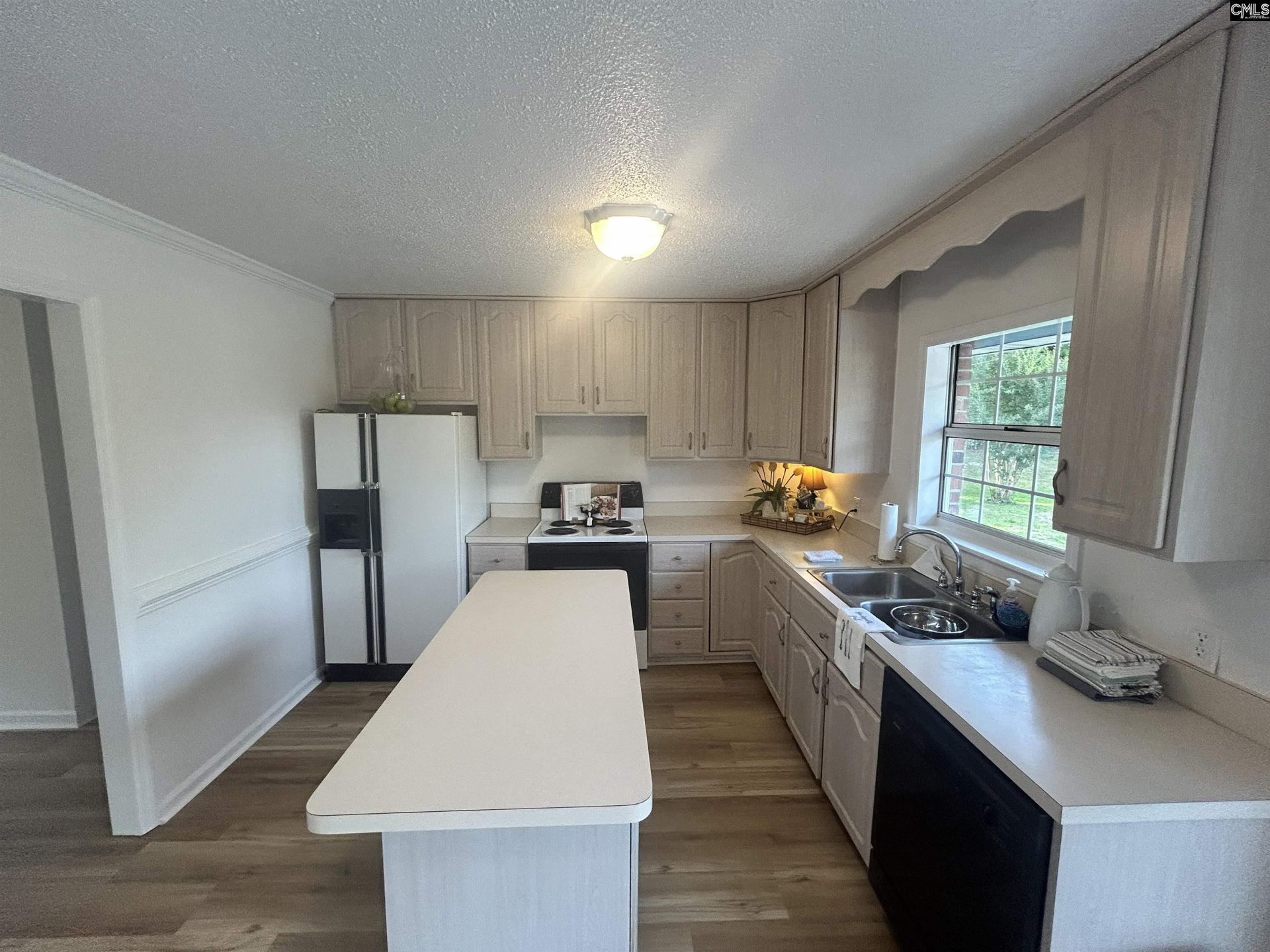204 Haleywood Lane  Photo 11
